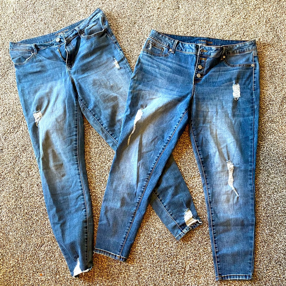 Women’s Maurices Jeggings. L & XL